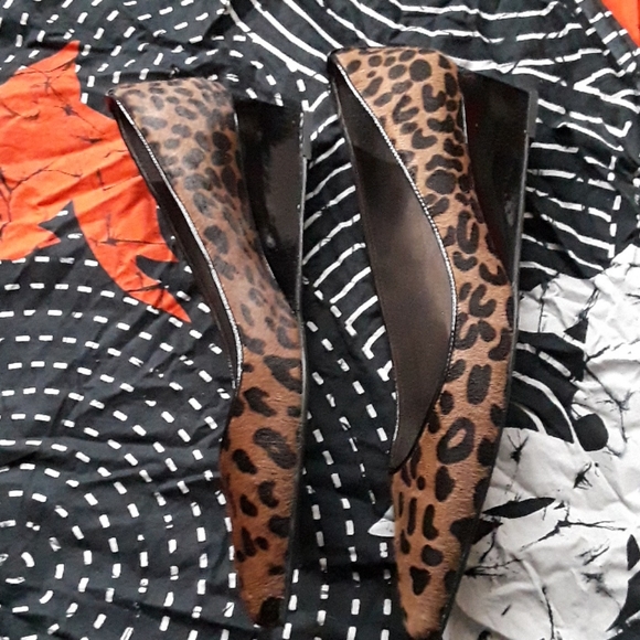 STUART WEITZMAN calf hair wedges - Picture 2 of 6